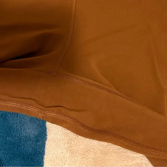 Lululemon align joggers. Size 12 - Picture 2 of 4